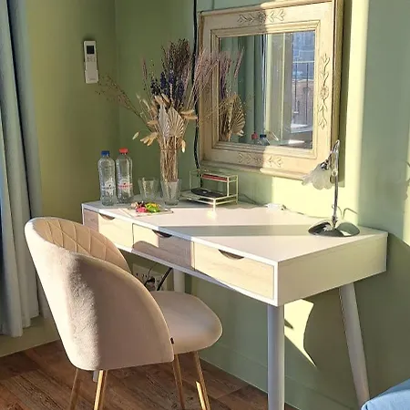 The Newport - Incl 3h Wellness & Use Ebikes & Breakfast Bed & Breakfast